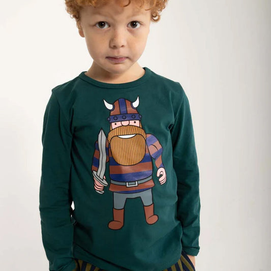 Boy wearing Danefae Basic tee- dark slate green Erik
