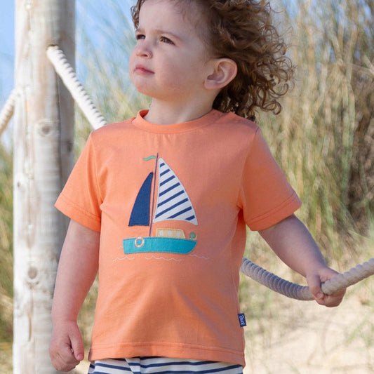 Boy wearing Kite Clothing Organic Short-sleeved t-shirt- sailing snail appliqué