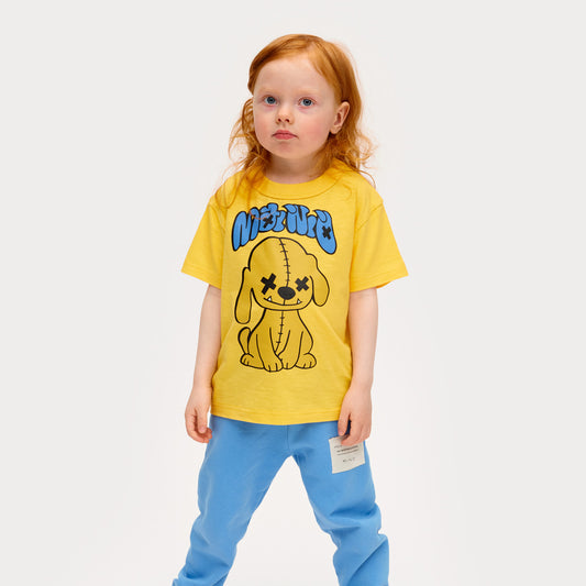 Boy wearing Mainio organic Short sleeve t shirt- rag dog