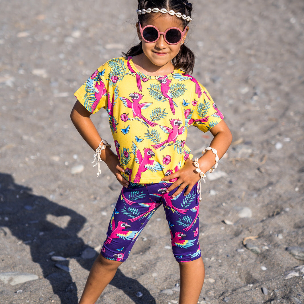 Girl wearing Mullido organic Bike shorts