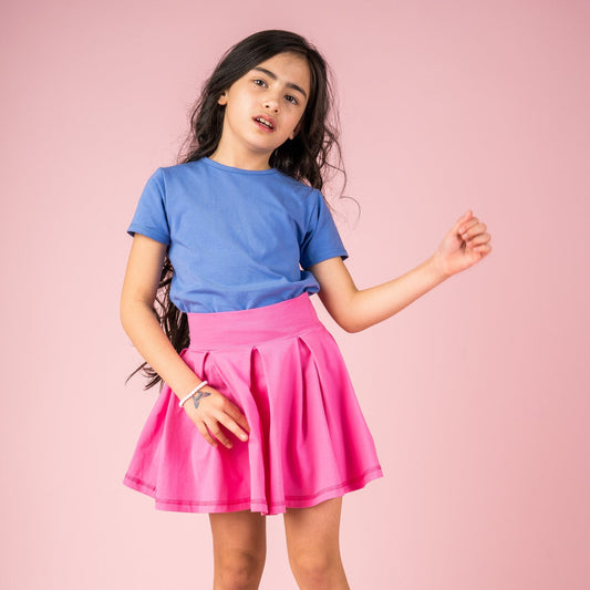 Girl wearing Mullido Skort- pink
