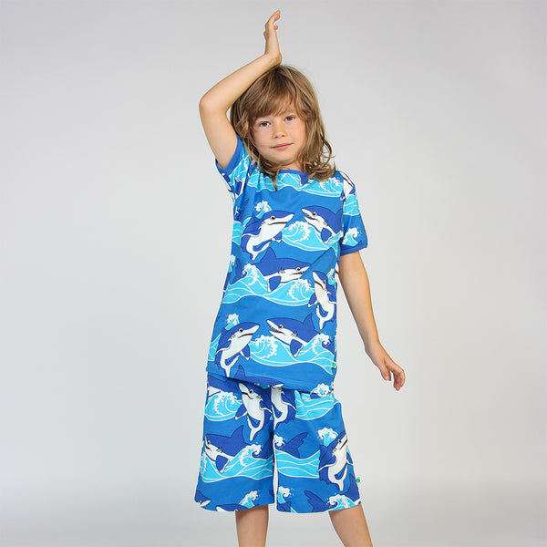 Boy wearing Smafolk organic Short sleeve t-shirt- sharks, brilliant blue
