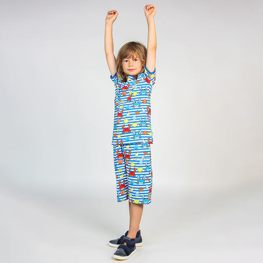 Boy wearing Smafolk organic Short sleeve t-shirt- crabs, brilliant blue