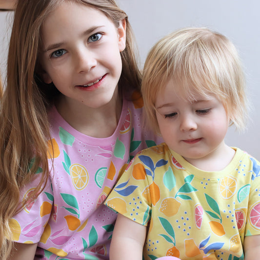 Organic Cotton Kids Short Sleeve Tee – Lemon Print Banana Yellow