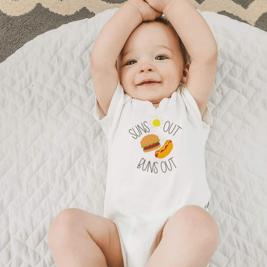 Finn + Emma organic Short-sleeved bodysuit- suns out buns out*