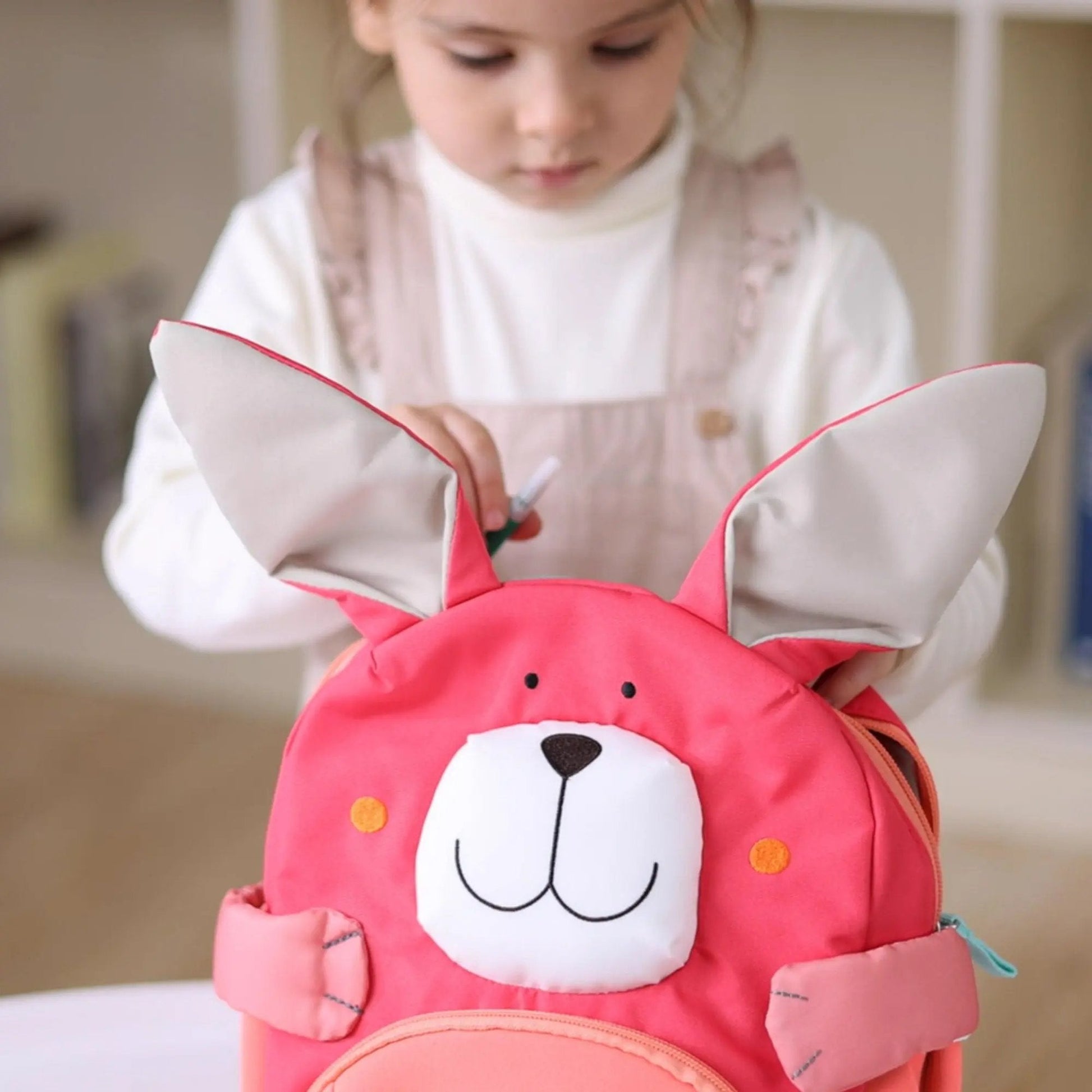 bunny mini backpack CUTENNIOU Rabbit Carrier Small Pet Carrier with Harness and Leash Features Faux leather (polyurethane) Sturdy top handle Adjustable shoulder straps Applique Lola + The Boys Bunny