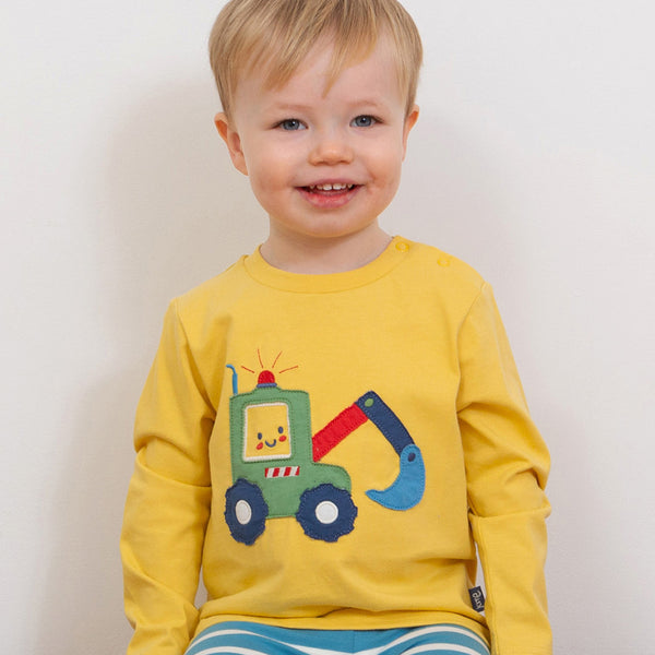 Boy wearing Kite organic Happy digger t-shirt