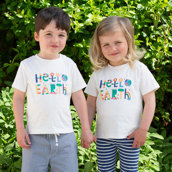 Kids wearing Kite organic Hello Earth t-shirt