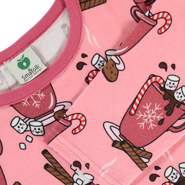 Smafolk organic Long sleeved t-shirt- hot chocolate, rose, closeup