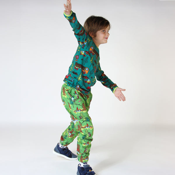 Boy wearing Smafolk organic Sweatpants- bears, moss green