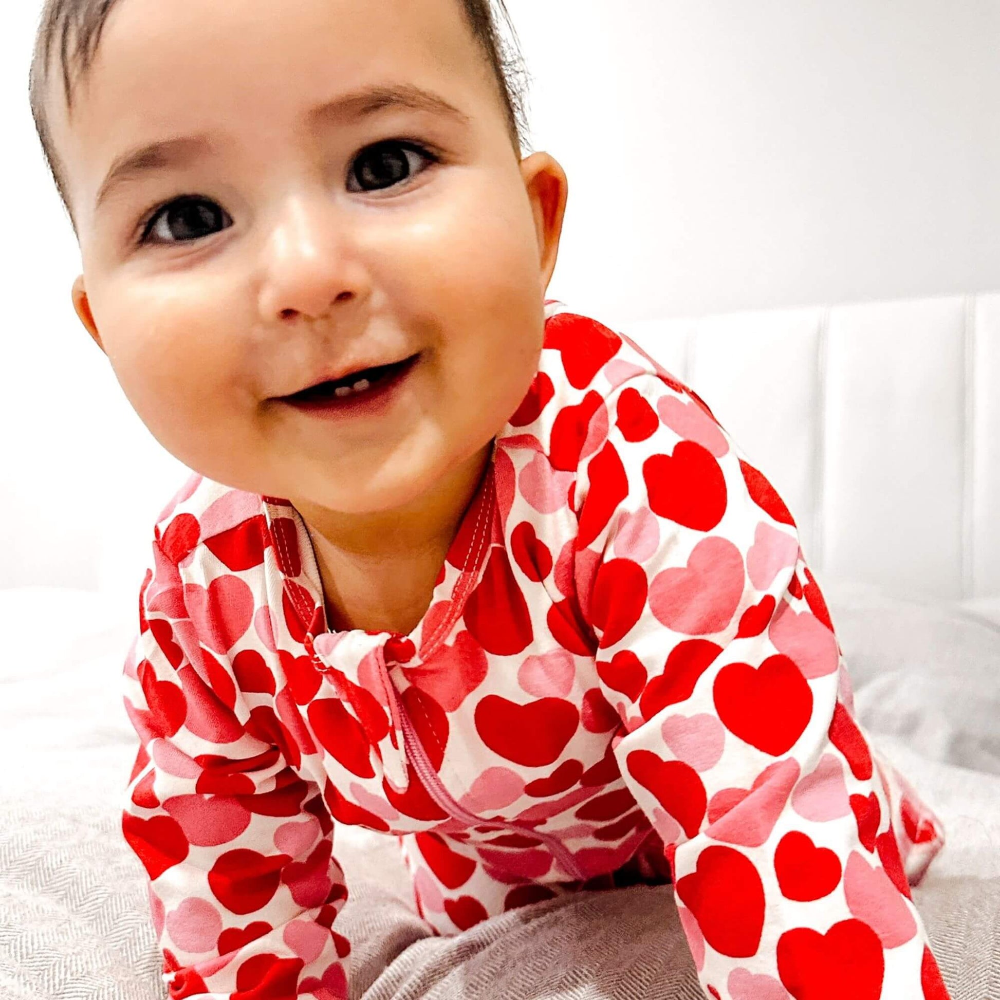 Footed zip pajamas- red & pink hearts*
