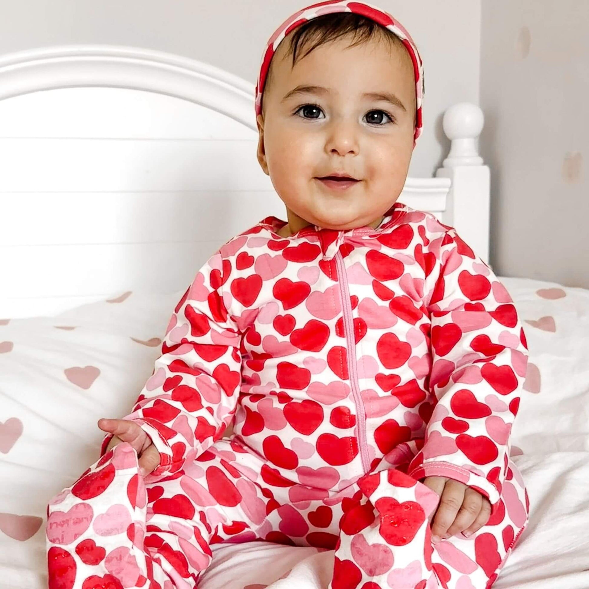 Footed zip pajamas- red & pink hearts*