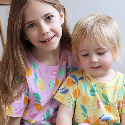 Girls Organic Cotton Short Sleeve Tee – Lemon Print Lily Pink