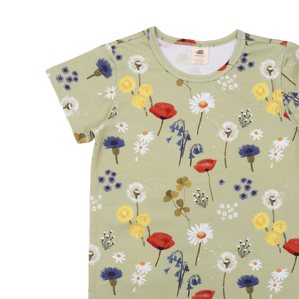 Walkiddy organic Short sleeve shirt- wild flowers, closeup