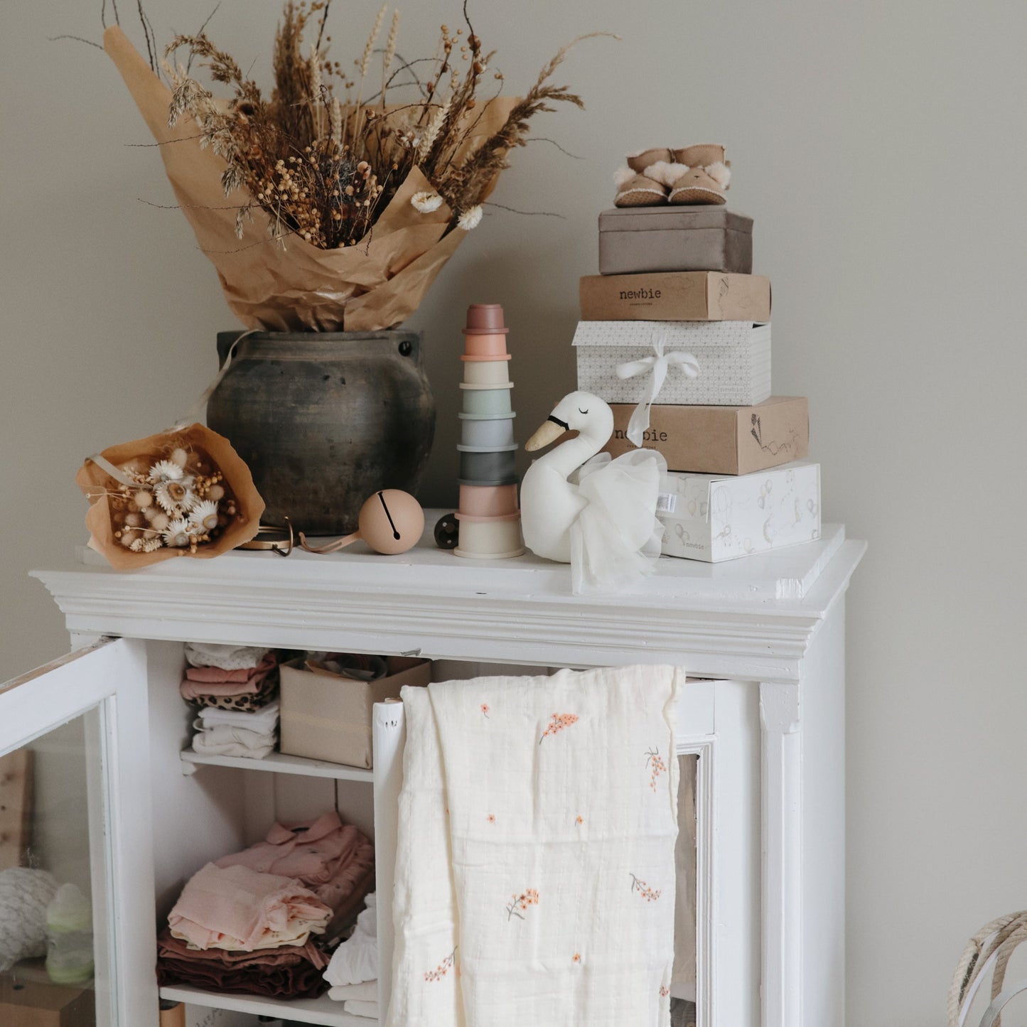 Muslin swaddle blanket, various colors*