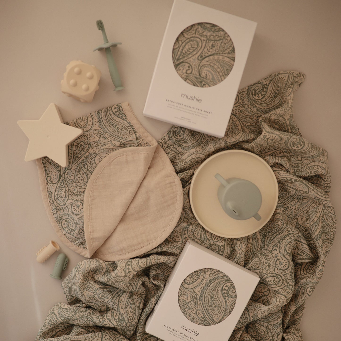 Muslin swaddle blanket, various colors*