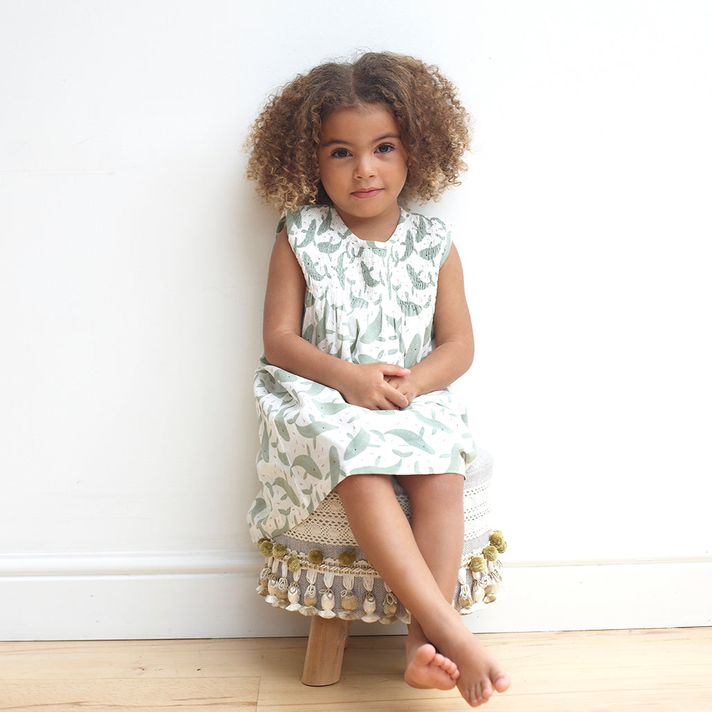 Pigeon Organics Sleeveless Smock Dress- Tea Green Whales 4-5Y Pigeon Organics Sleeveless Smock Dress- Tea Green Whales 4-5Y