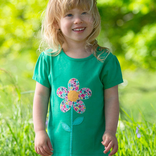 Girl wearing Kite Clothing organic Flower t-shirt